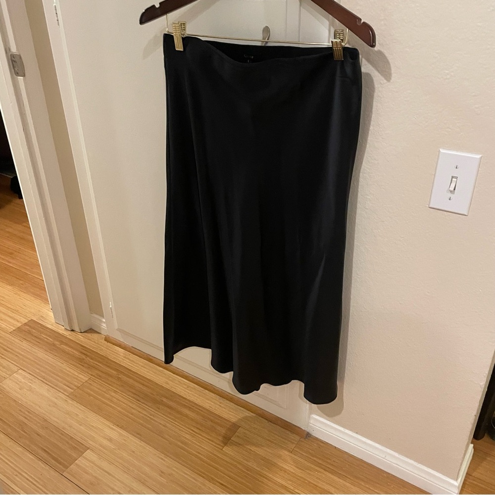 LIKE NEW $69 quince silk midi dress